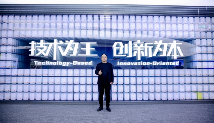 对话张鹏翔：新华网入局GEO从315“AI投毒”到“央媒正名”