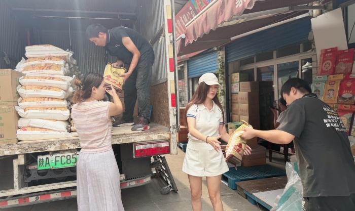 情系柞水抗洪灾 同心驰援暖三秦—爱心企业家驰援商洛柞水灾区开展捐赠活动！