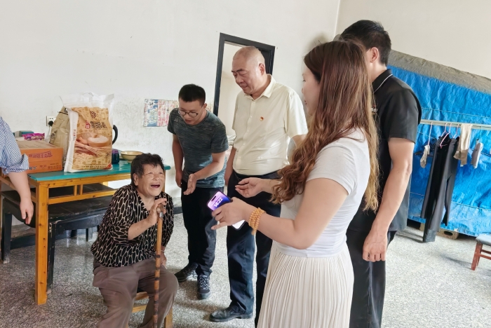 情系柞水抗洪灾 同心驰援暖三秦—爱心企业家驰援商洛柞水灾区开展捐赠活动!